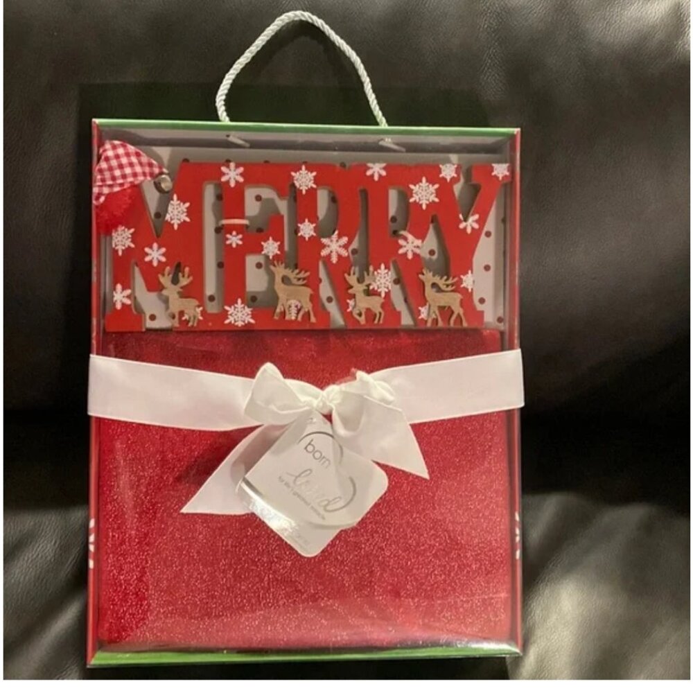 Born Loved Deluxe Gift Set